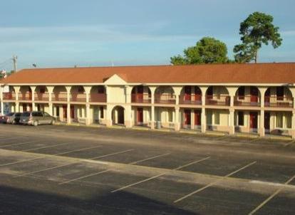 Americas Best Value Inn Conroe Exterior photo